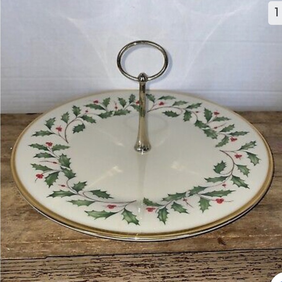 🎄Lenox Holly Berry Single Serving Plate - Picture 1 of 9